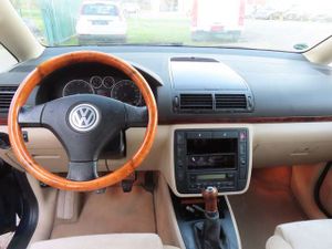 VW Sharan