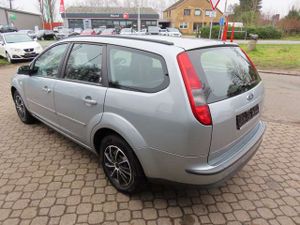 Ford Focus Turnier 1.6 16V Ghia *Automatik*2.Hand*HU a.W. neu