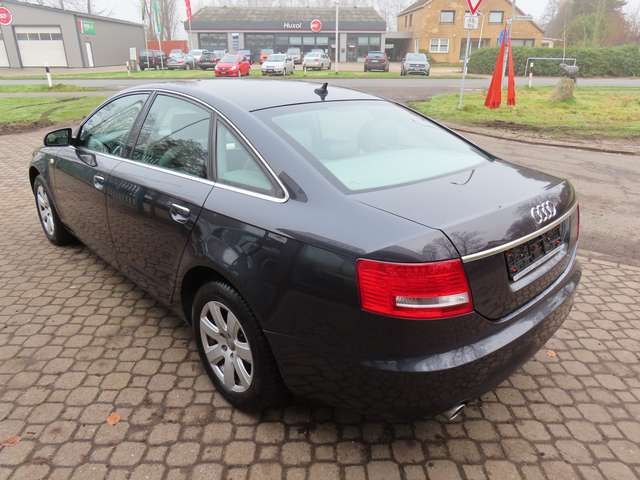 Audi A6 2.4 *nur 63 TKM*1.Hand*Scheckheft*Xenon*Navi*PDC*