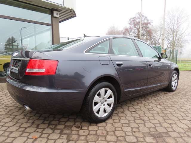 Audi A6 2.4 *nur 63 TKM*1.Hand*Scheckheft*Xenon*Navi*PDC*