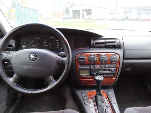 Opel Omega