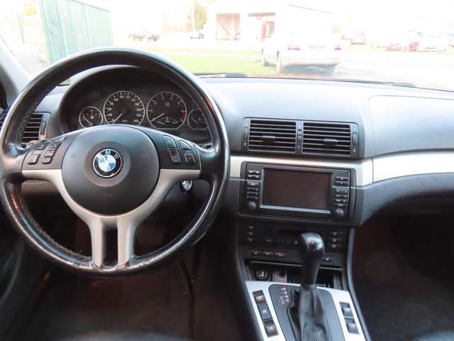 BMW 330 xi Touring E46 *HU neu*Xenon*Leder*eSD*Navi*PDC*