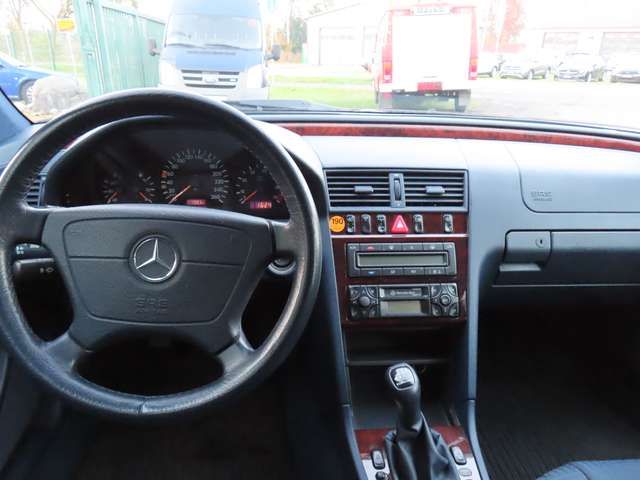 Mercedes-Benz C240 T Elegance *nur 140 TKM*1.Hand*Scheckheft*aAHK*