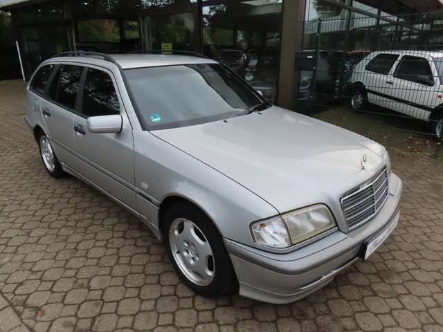 Mercedes-Benz C180 640w