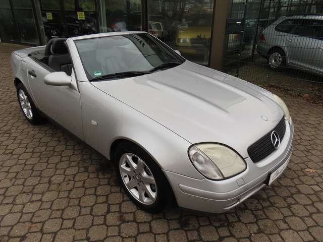 Mercedes-Benz SLK 230