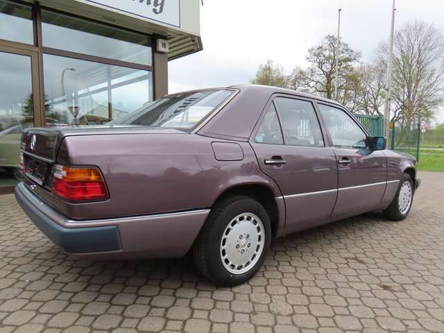 Mercedes-Benz E200 D W124 *H-Kennzeichen*HU neu*Klima*5-Gang*3.Hand*