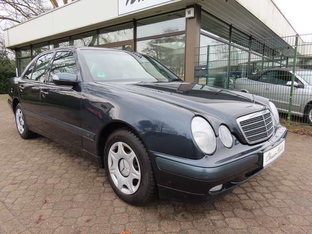 Mercedes-Benz E200 Classic W210 *nur 81 TKM*1.Hand*Klima*6-Gang*SHZ*