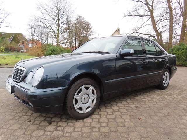 Mercedes-Benz E200 Classic W210 *nur 81 TKM*1.Hand*Klima*6-Gang*SHZ*