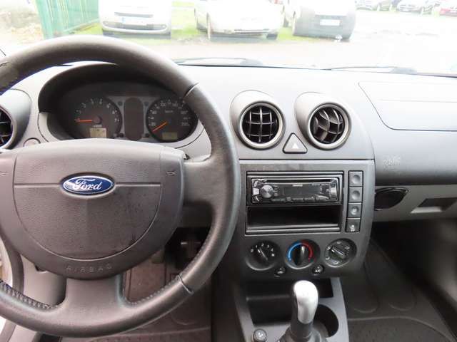 Ford Fiesta 1.6 Ghia *nur 36 TKM*HU a.W. neu*1.Hand*Klima*SHZ*