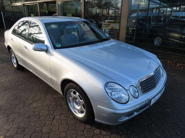 Mercedes-Benz E220