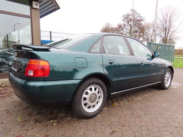 Audi A4 2.6 *1.Hand*Scheckheft*HU a.W. neu*Klimaautom.*eSD