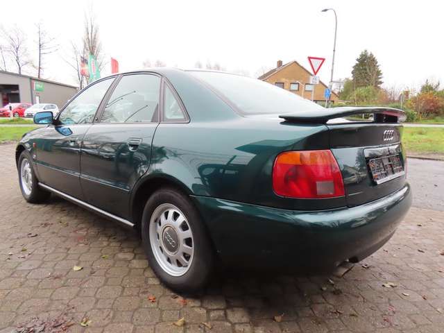 Audi A4 2.6 *1.Hand*Scheckheft*HU a.W. neu*Klimaautom.*eSD