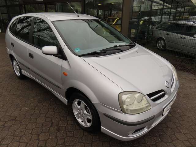 Nissan Almera Tino 640w