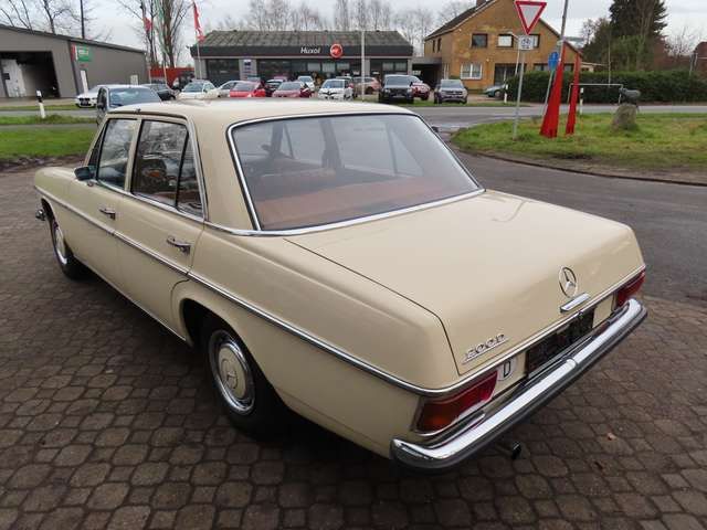 Mercedes-Benz 200 D /8 W115 *1.Hand*HU a.W. neu*Pappbrief*MB-Tex*