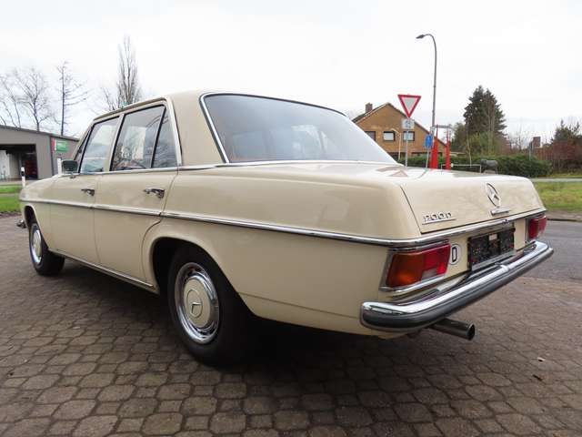 Mercedes-Benz 200 D /8 W115 *1.Hand*HU a.W. neu*Pappbrief*MB-Tex*