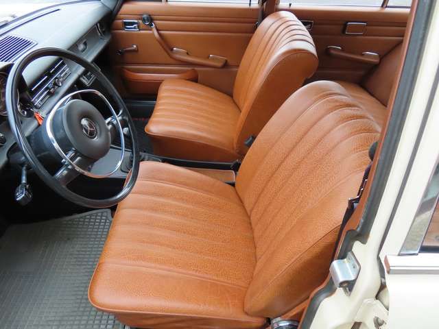 Mercedes-Benz 200 D /8 W115 *1.Hand*HU a.W. neu*Pappbrief*MB-Tex*