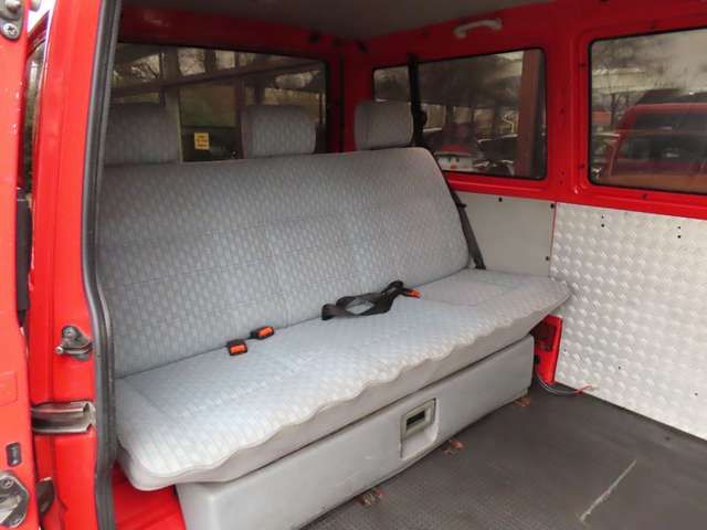 VW T4 Kombi 2.5 Syncro *ex-Feuerwehr*HU a.W. neu*AHK*Bett*ABS*