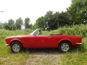 Fiat 124 Spider