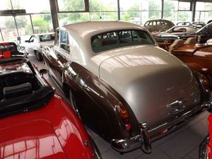 Bentley S2