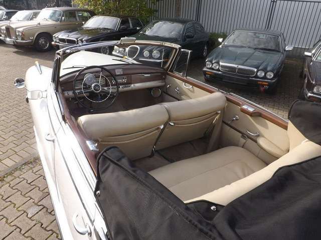Mercedes-Benz 300 Adenauer Cabrio