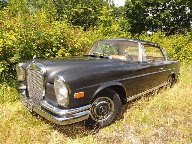Mercedes-Benz 220 640w