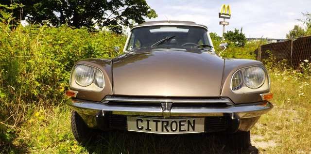 Citroen DS "Göttin" - "himmlisch" und sogar mit Faltdach