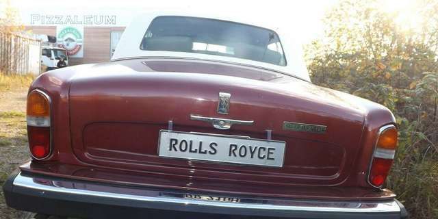 Rolls-Royce Wraith Silver Wraith II (darf's auch mal in rot sein?)