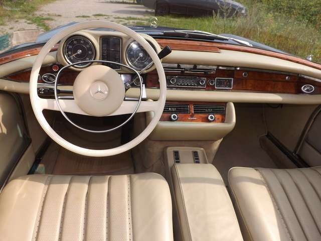 Mercedes-Benz 280 SE Cabriolet (W 111)