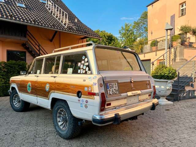 Jeep Wagoneer Cherokee - limited