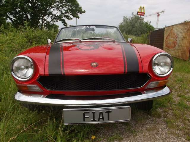 Fiat 124 Spider ,Bella Macchina"