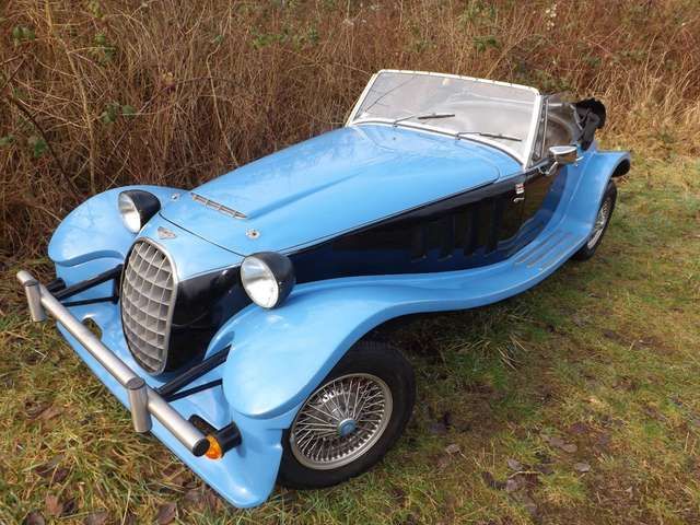 Sonstige Sonstige Ein echter Panther in Bugatti-blau! Geil, oder?