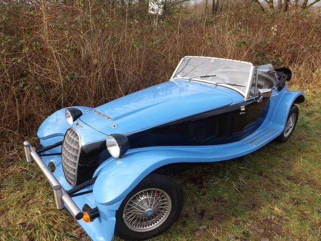 Sonstige Sonstige Ein echter Panther in Bugatti-blau! Geil, oder?