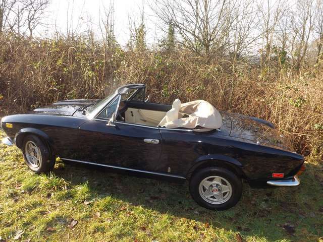 Fiat 124 Spider sehr attraktiv und technisch perfekt!