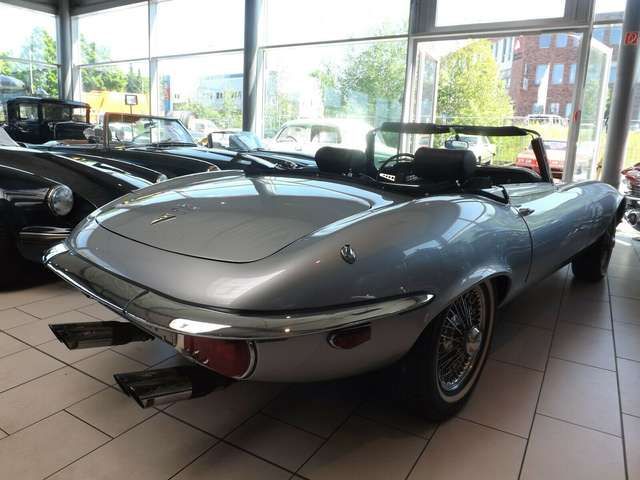 Jaguar E-Type V12 Cabriolet mit Schaltgetriebe! Perfekt