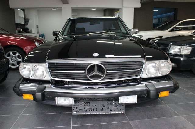 Mercedes-Benz SL 560