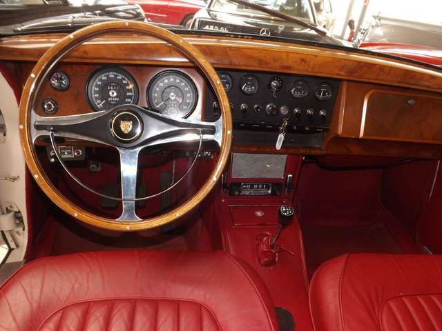 Jaguar MK II super von außen, innen und sogar von unten
