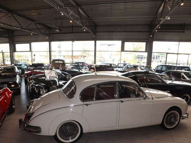Jaguar MK II super von außen, innen und sogar von unten