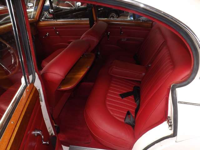 Jaguar MK II super von außen, innen und sogar von unten
