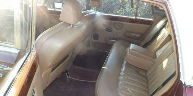 Rolls-Royce Silver Shadow (darf's auch mal in rot sein?)