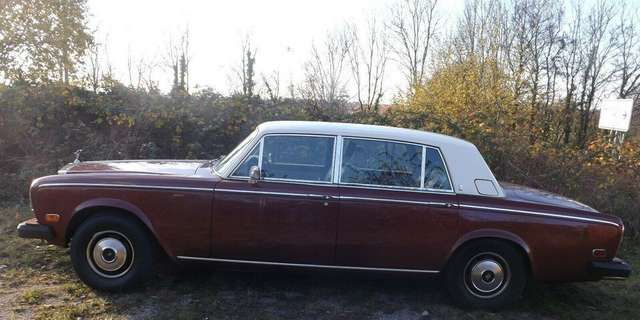 Rolls-Royce Silver Shadow (darf's auch mal in rot sein?)