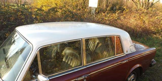 Rolls-Royce Silver Shadow (darf's auch mal in rot sein?)