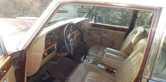 Rolls-Royce Silver Shadow (darf's auch mal in rot sein?)