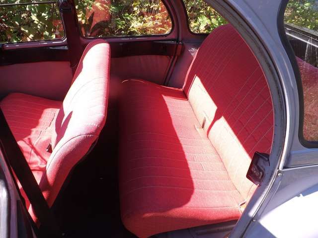Citroen 2CV - Osterente - nicht zum Verzehr geeignet!