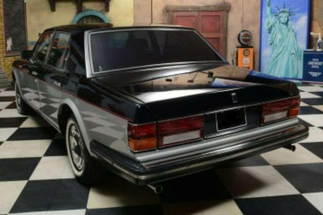 Rolls-Royce Silver Spirit