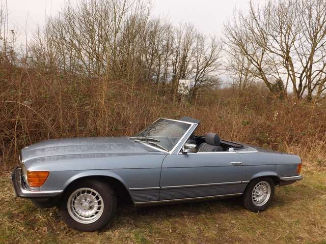 Mercedes-Benz SL 280 (107),"erhaben über jeglichen Zweifel !"