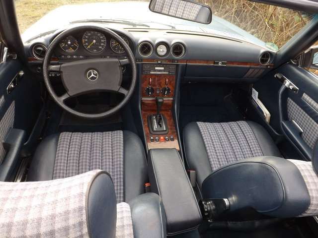 Mercedes-Benz SL 280 (107),"erhaben über jeglichen Zweifel !"