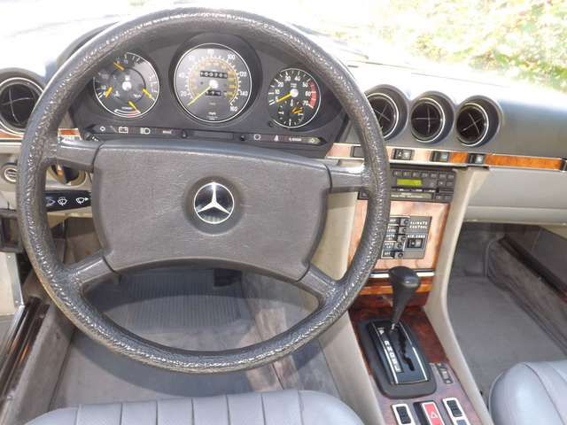 Mercedes-Benz 380