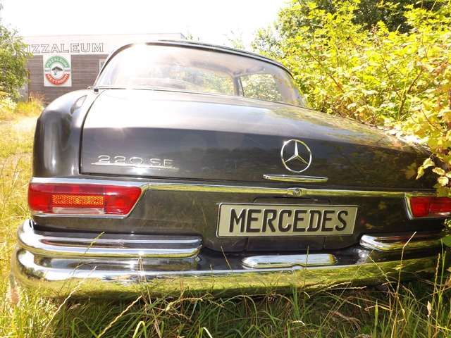 Mercedes-Benz 220 SE Coupé, sehr schön und sehr günstig!