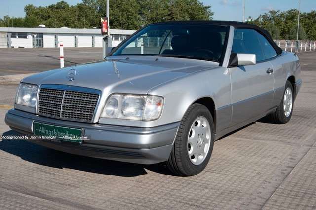 Mercedes-Benz E220 W124 Cabriolet