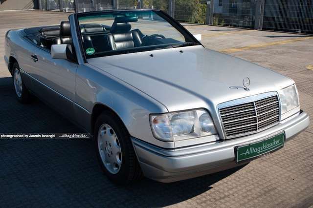 Mercedes-Benz E220 W124 Cabriolet